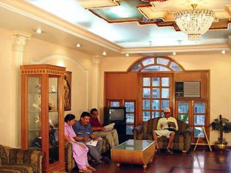 Hotel Pooja Palace Yeni Delhi İç mekan fotoğraf