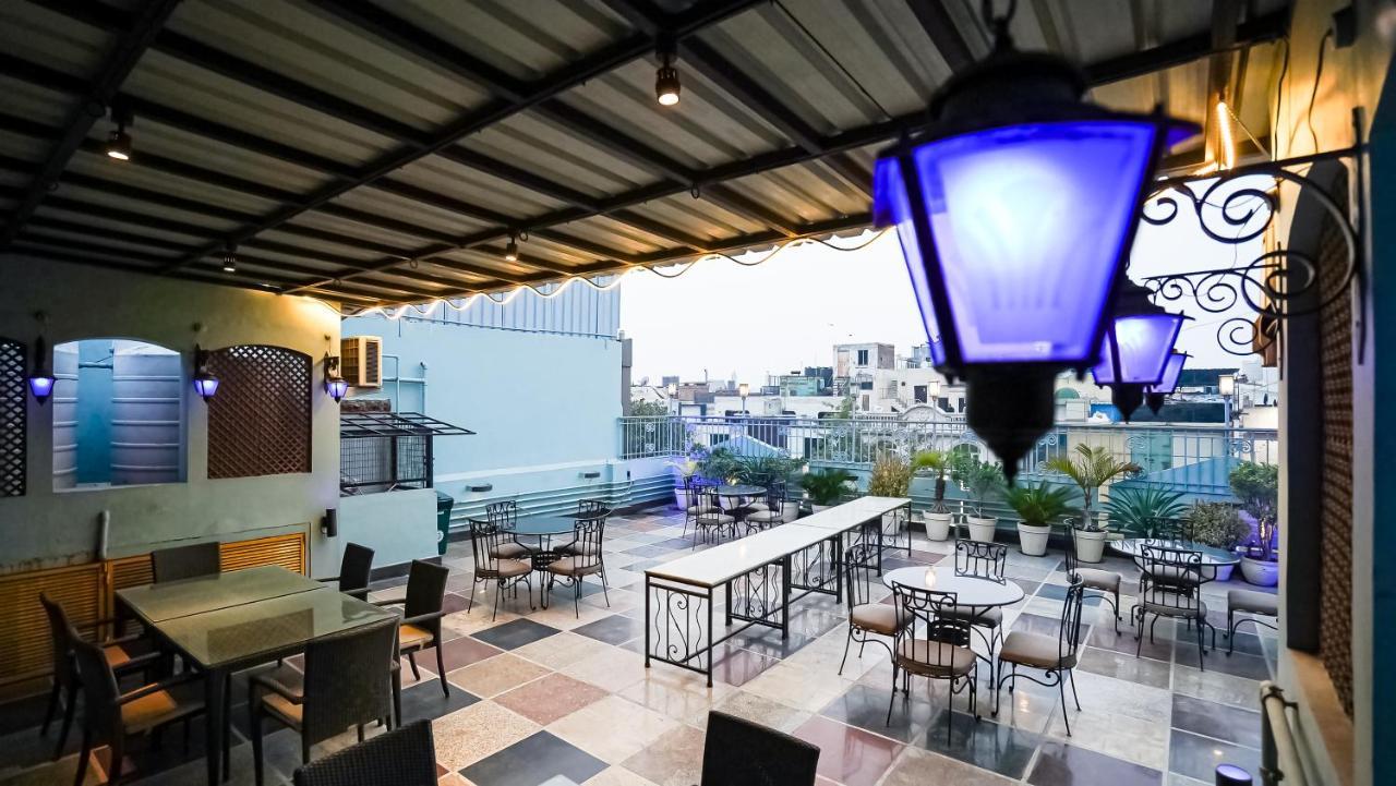 Hotel Pooja Palace Yeni Delhi Dış mekan fotoğraf